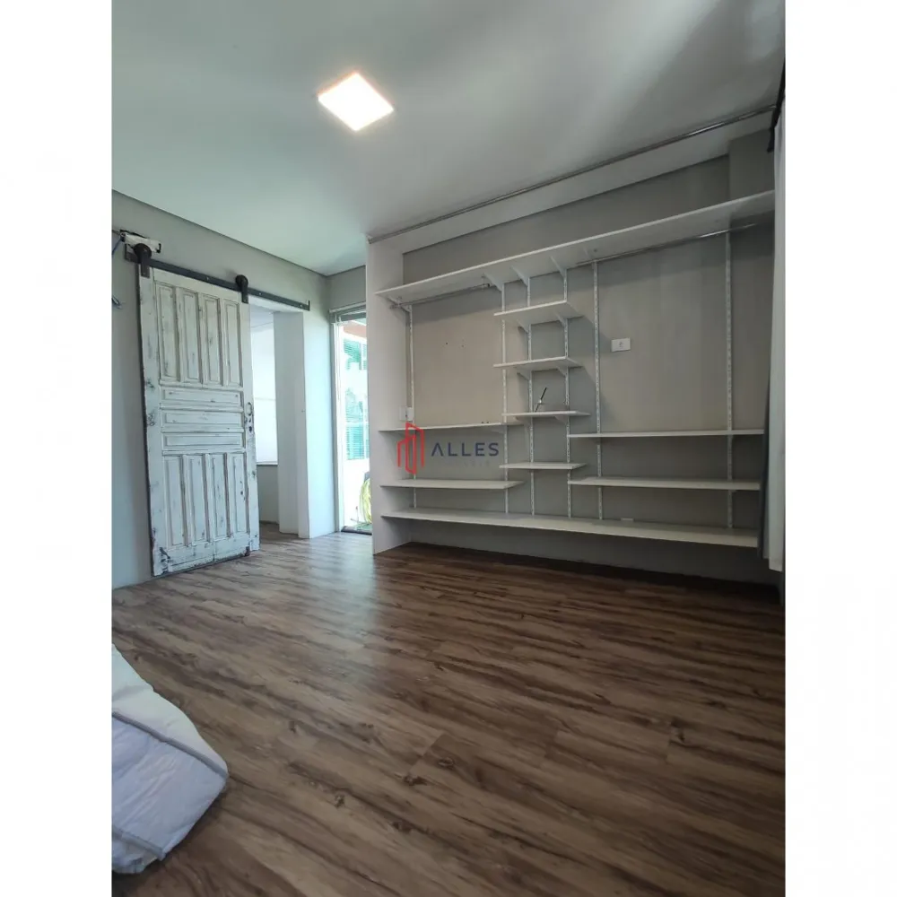 VENDE-SE  APARTAMENTO DIFERENCIADO EM BALNEÁRIO CAMBORIÚ/SC