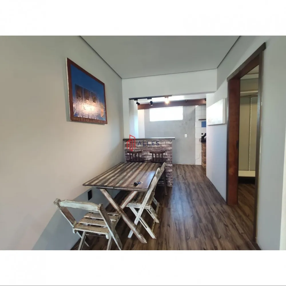 VENDE-SE  APARTAMENTO DIFERENCIADO EM BALNEÁRIO CAMBORIÚ/SC