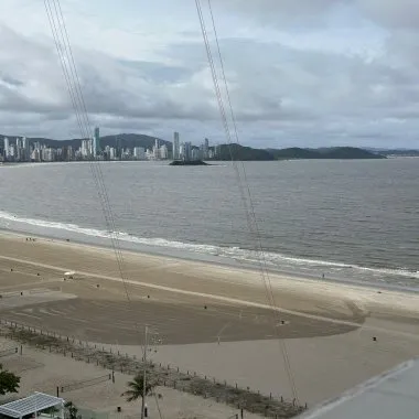 VENDE-SE FRENTE MAR LATERAL EM BALNEÁRIO CAMBORIÚ/SC VENDE-SE FRENTE MAR LATERAL EM BALNEÁRIO CAMBORIÚ/SC