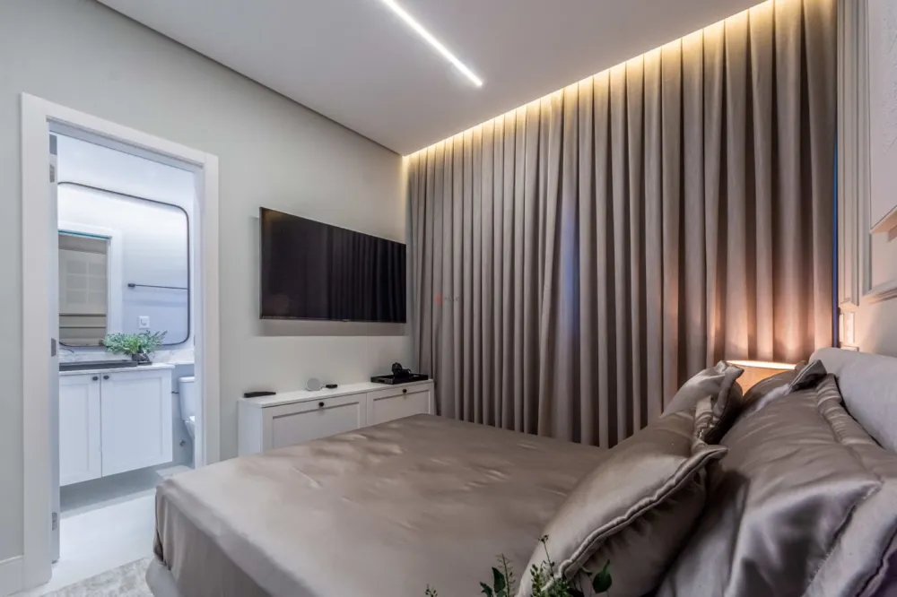 VENDE-SE APARTAMENTO ALTO PADRÃO EM BALNEÁRIO CAMBORIÚ/SC
