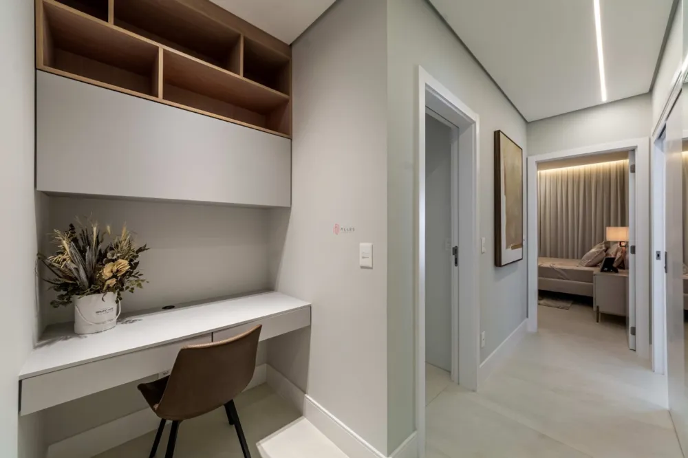 VENDE-SE APARTAMENTO ALTO PADRÃO EM BALNEÁRIO CAMBORIÚ/SC