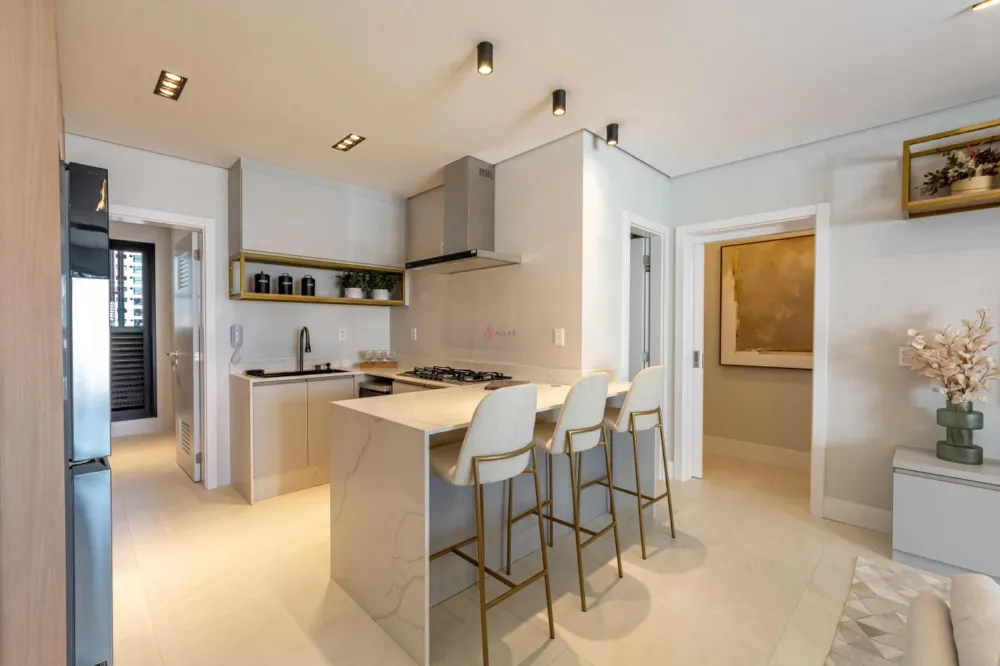 VENDE-SE APARTAMENTO ALTO PADRÃO EM BALNEÁRIO CAMBORIÚ/SC