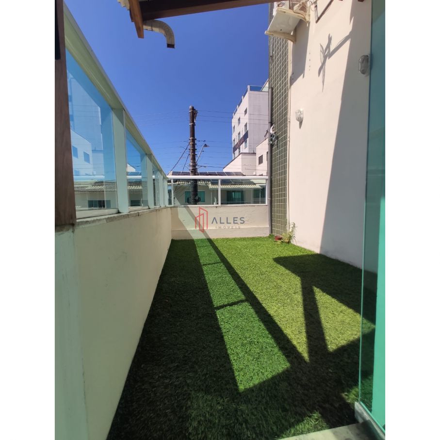 VENDE-SE  APARTAMENTO DIFERENCIADO EM BALNEÁRIO CAMBORIÚ/SC