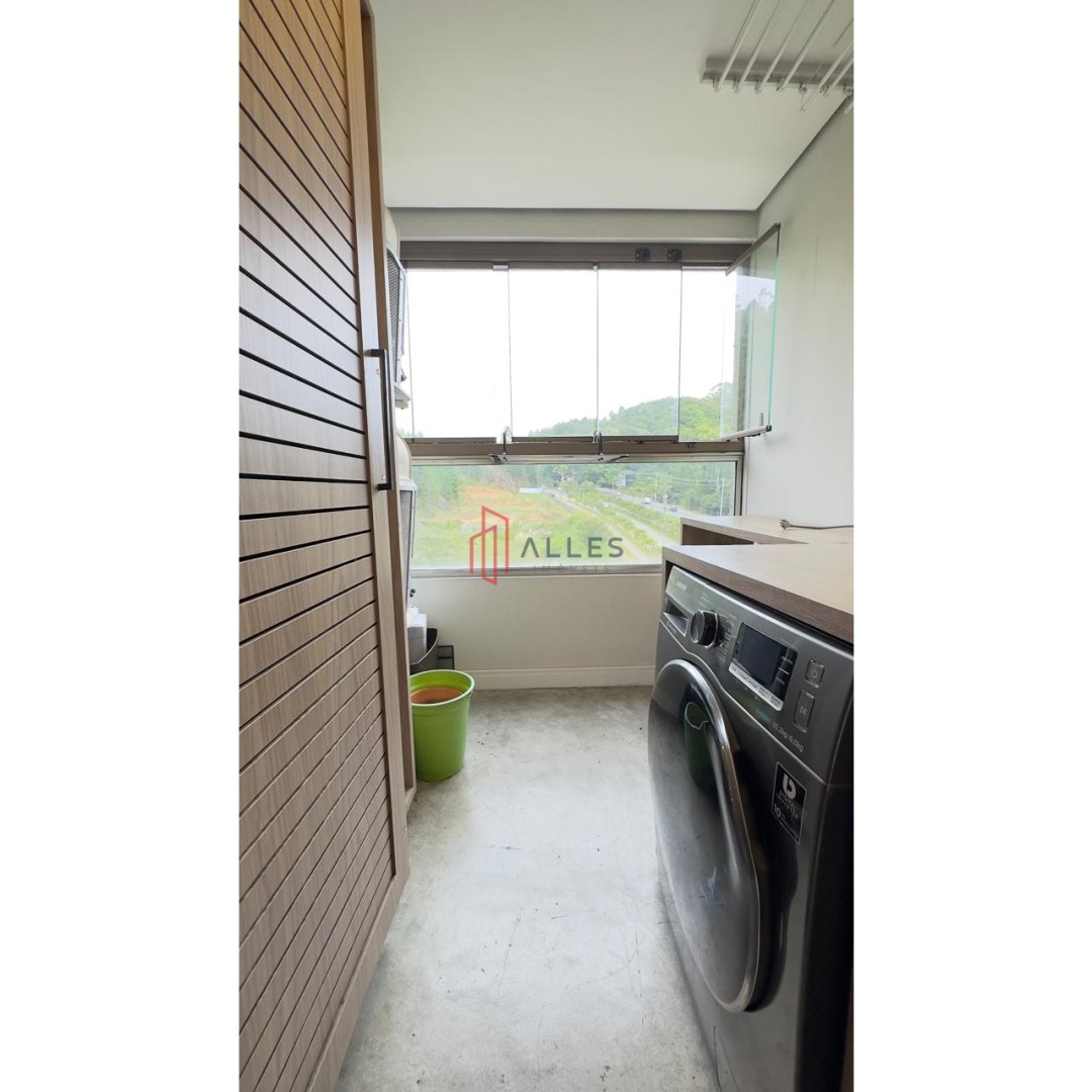 ALUGA-SE ANUAL APARTAMENTO NA PRAIA BRAVA EM ITAJAÍ/SC