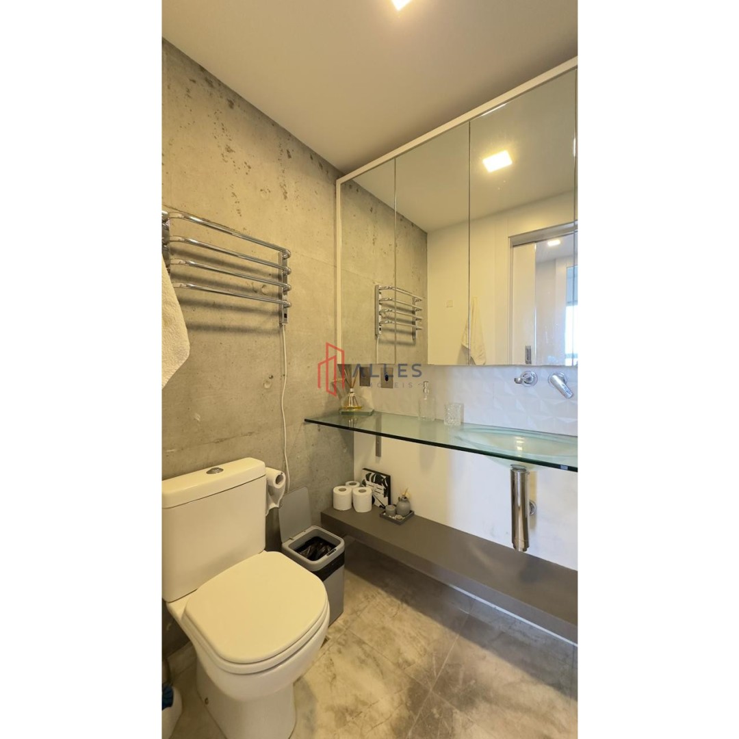 ALUGA-SE ANUAL APARTAMENTO NA PRAIA BRAVA EM ITAJAÍ/SC