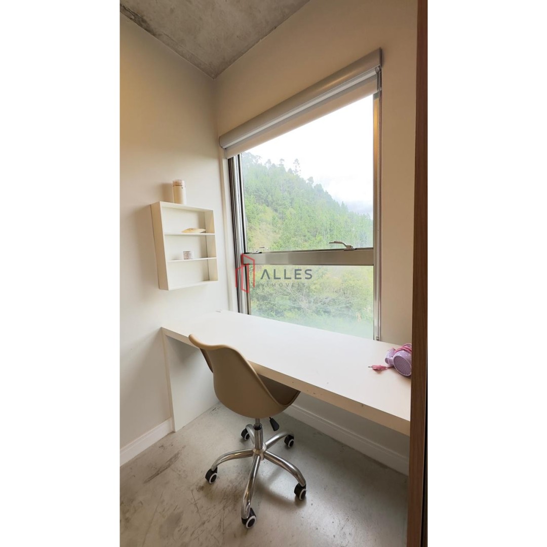 ALUGA-SE ANUAL APARTAMENTO NA PRAIA BRAVA EM ITAJAÍ/SC