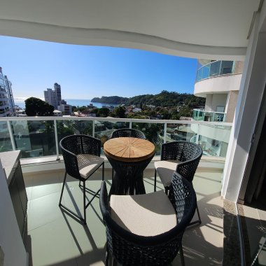 ALUGA-SE ANUAL APARTAMENTO  NA TRANQUILA E LINDA PRAIA DE CABEÇUDAS EM ITAJAÍ/SC