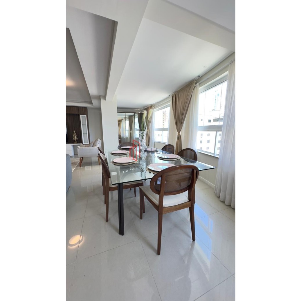 ✨ ALUGA-SE ANUAL — COBERTURA DE LUXO NO CENTRO DE BALNEÁRIO CAMBORIÚ/SC ✨