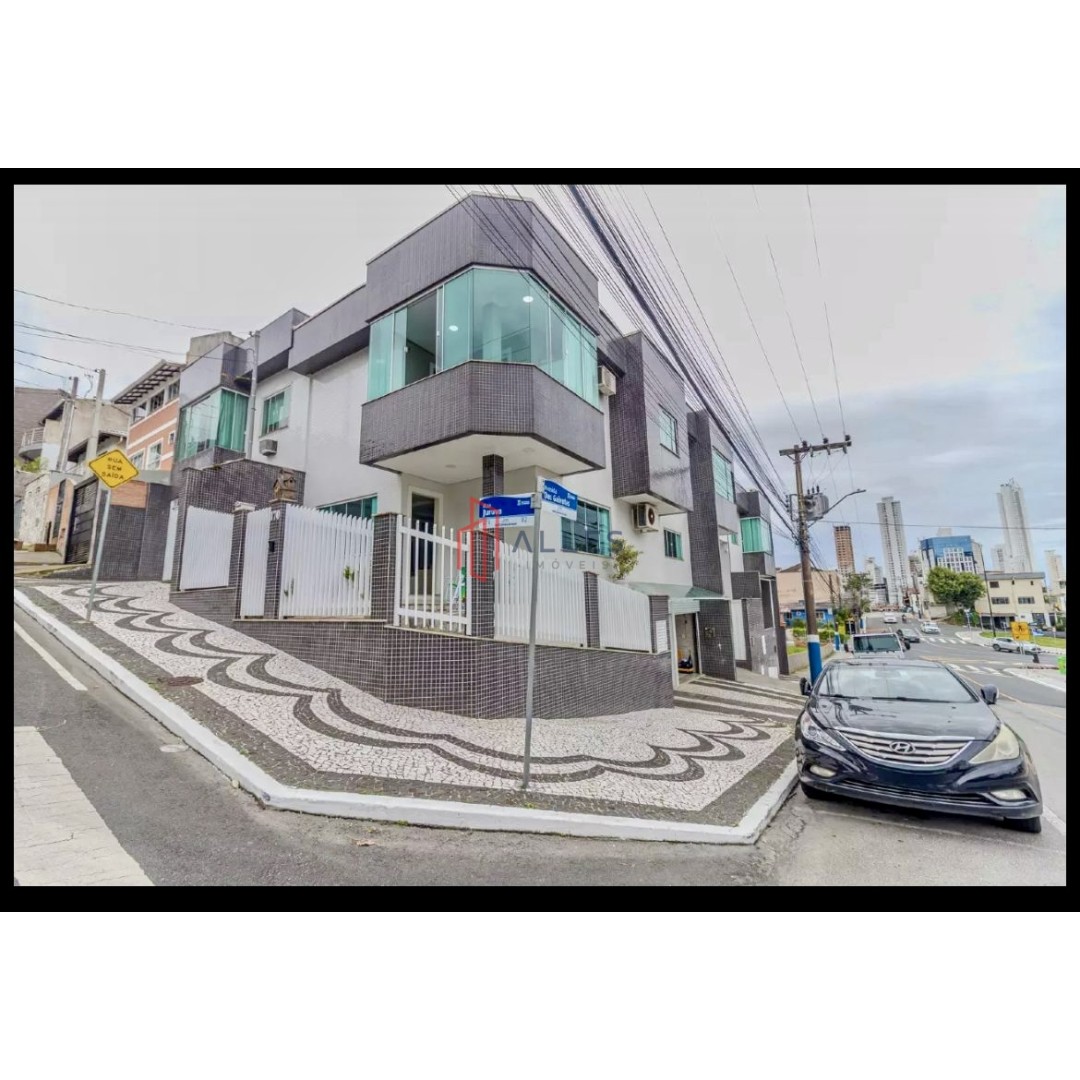 🏡 VENDE-SE SOBRADO NO BAIRRO ARIRIBÁ – BALNEÁRIO CAMBORIÚ/SC