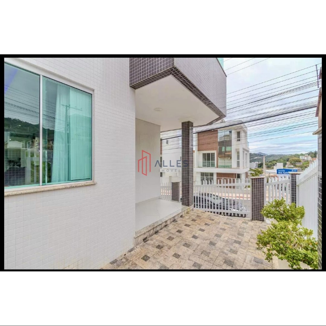 🏡 VENDE-SE SOBRADO NO BAIRRO ARIRIBÁ – BALNEÁRIO CAMBORIÚ/SC