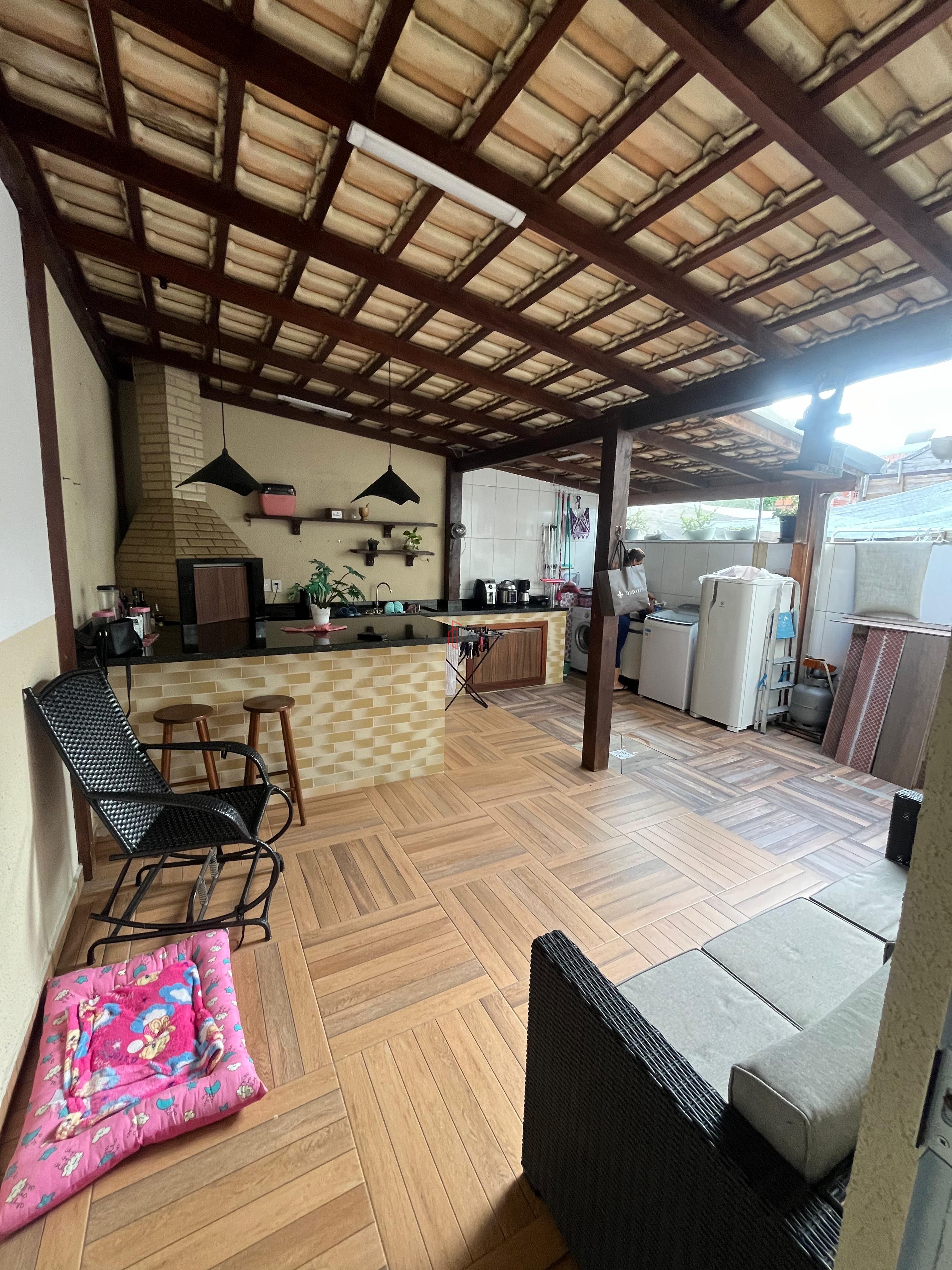 SOBRADO ALTO PADRÃO MOBILIADO | BAIRRO DA BARRA – BALNEÁRIO CAMBORIÚ/SC