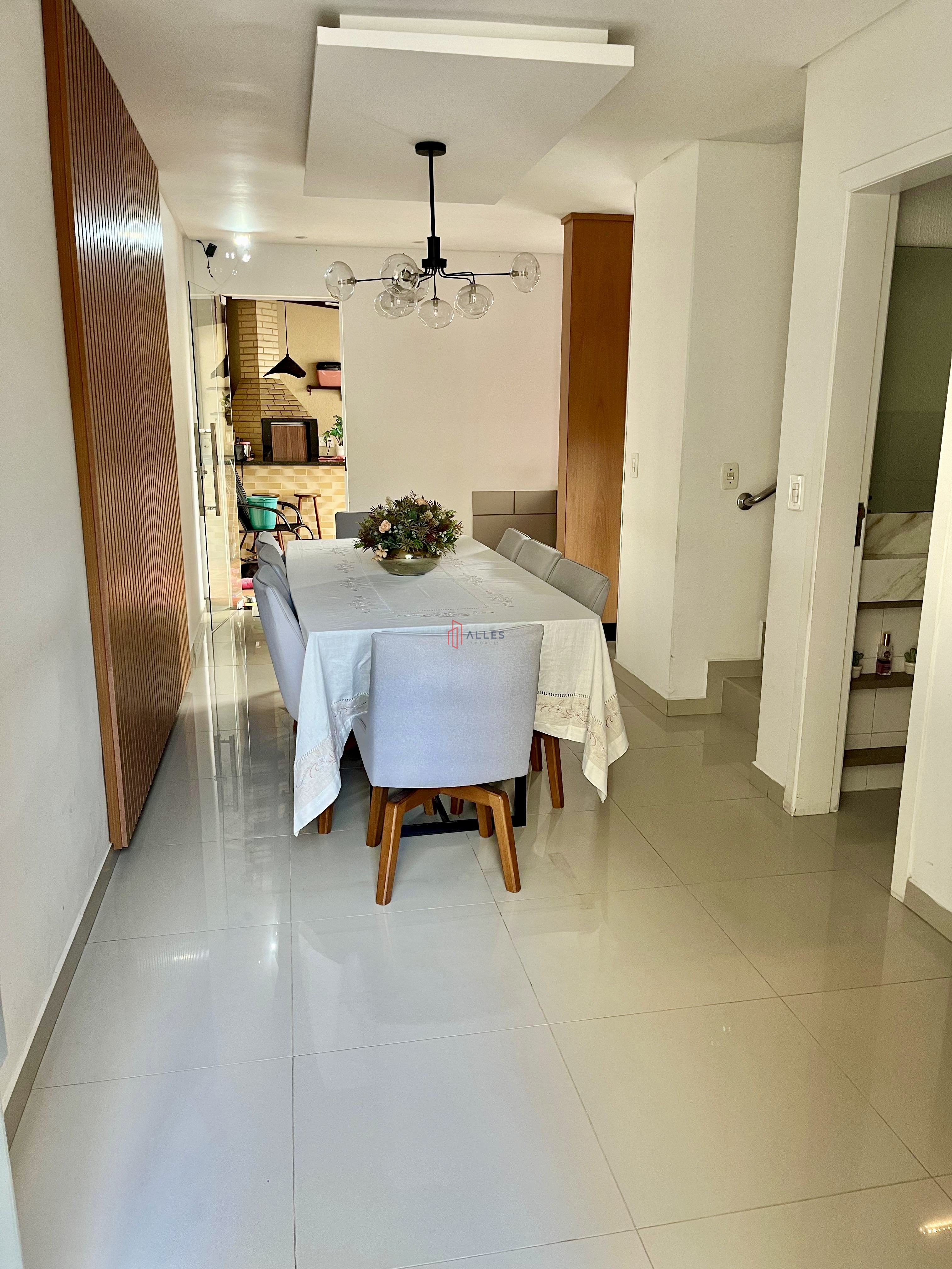 SOBRADO ALTO PADRÃO MOBILIADO | BAIRRO DA BARRA – BALNEÁRIO CAMBORIÚ/SC