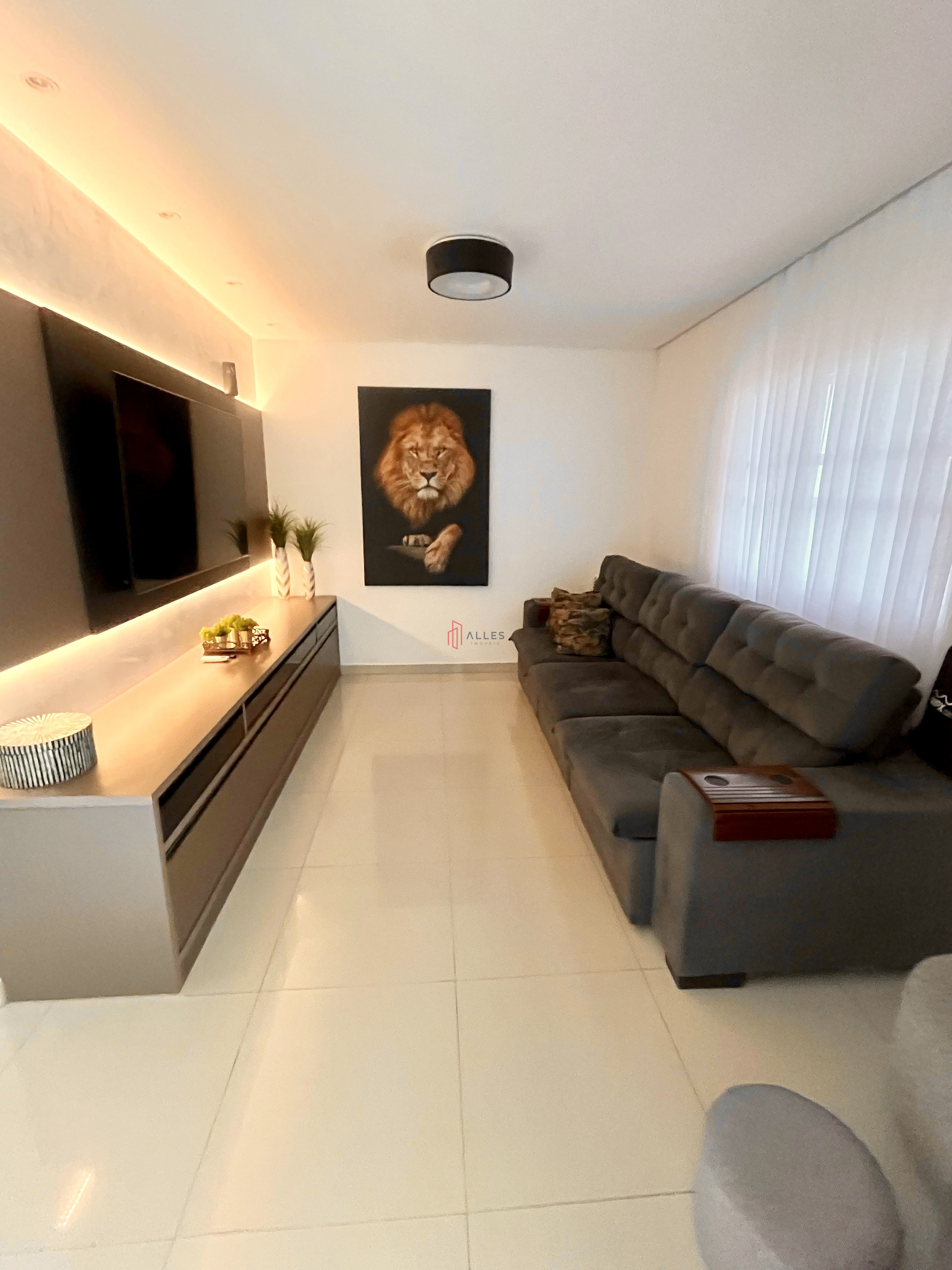 SOBRADO ALTO PADRÃO MOBILIADO | BAIRRO DA BARRA – BALNEÁRIO CAMBORIÚ/SC