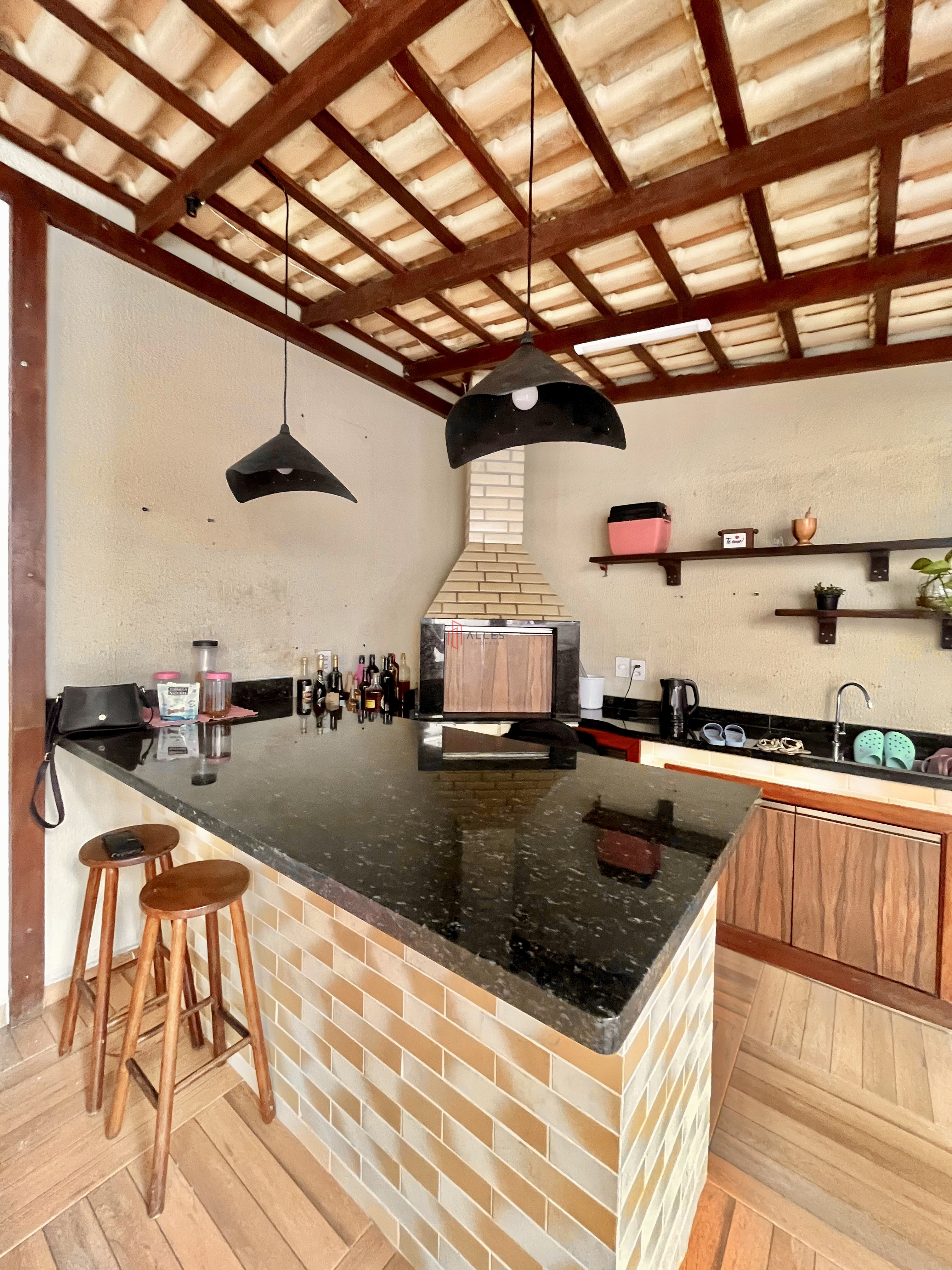 SOBRADO ALTO PADRÃO MOBILIADO | BAIRRO DA BARRA – BALNEÁRIO CAMBORIÚ/SC