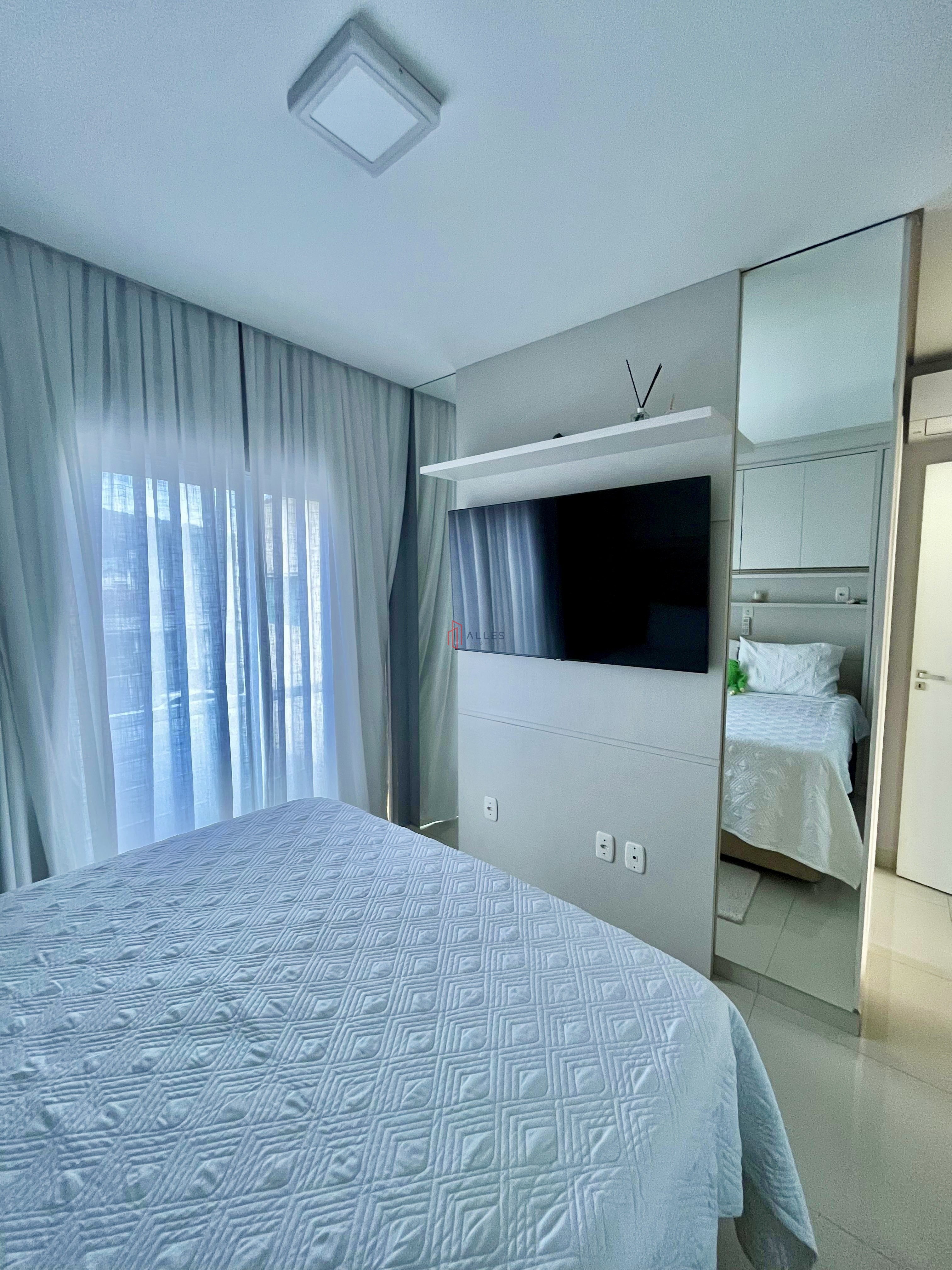 SOBRADO ALTO PADRÃO MOBILIADO | BAIRRO DA BARRA – BALNEÁRIO CAMBORIÚ/SC