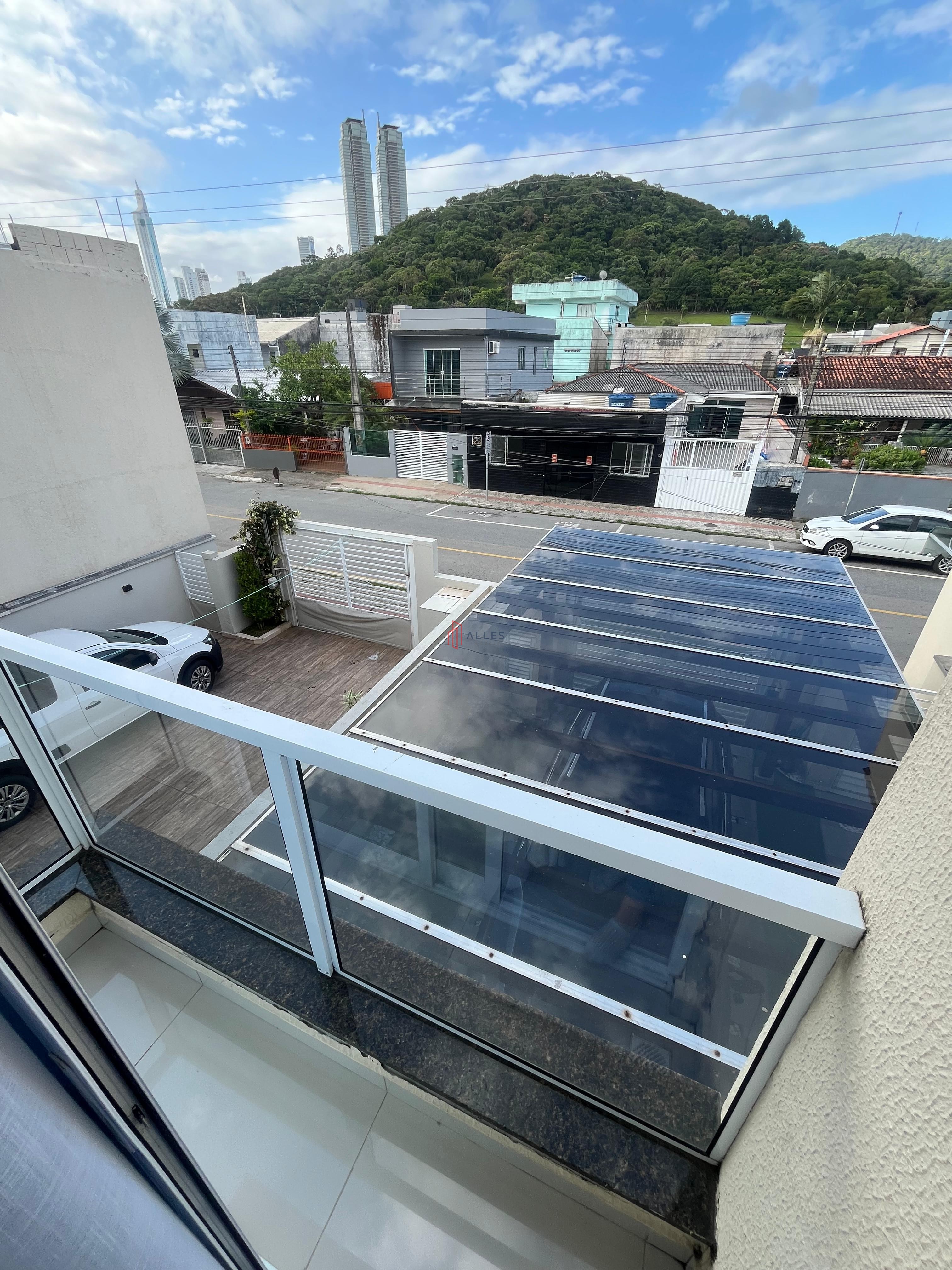 SOBRADO ALTO PADRÃO MOBILIADO | BAIRRO DA BARRA – BALNEÁRIO CAMBORIÚ/SC