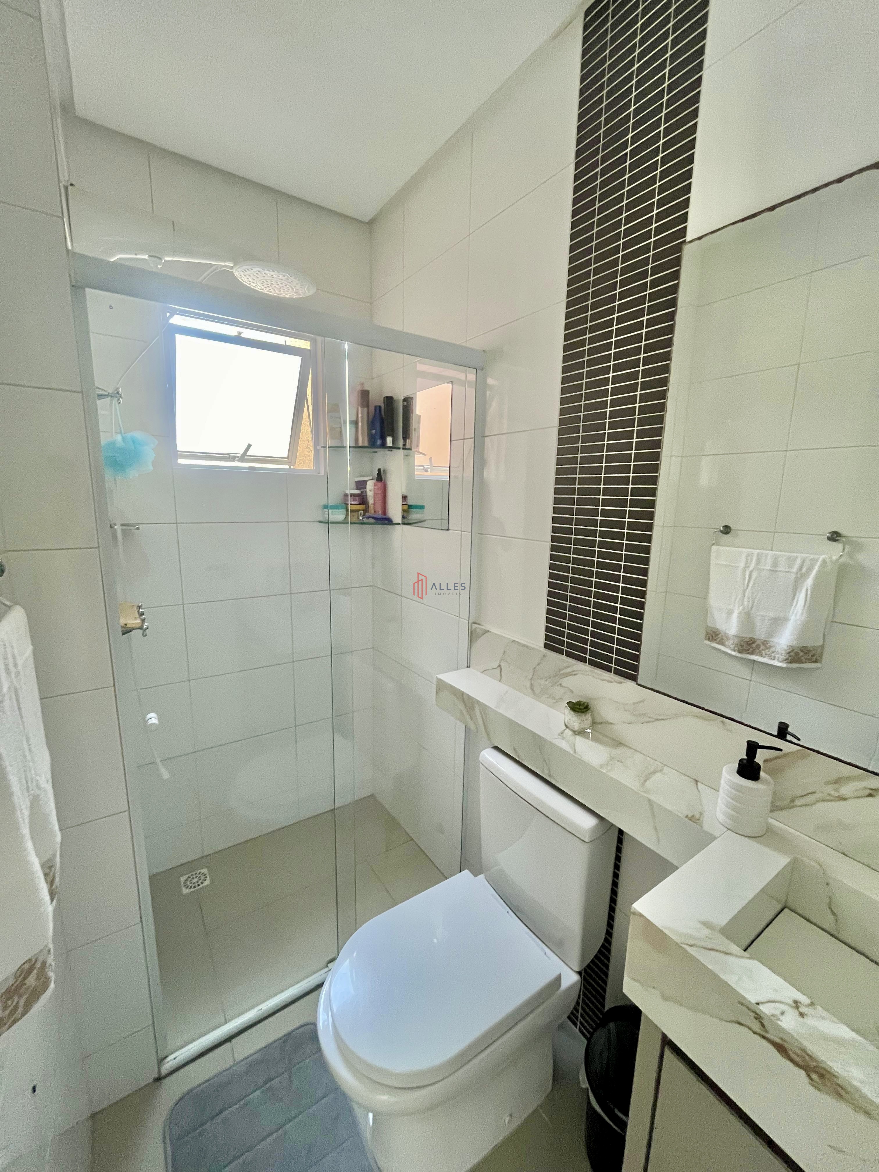 SOBRADO ALTO PADRÃO MOBILIADO | BAIRRO DA BARRA – BALNEÁRIO CAMBORIÚ/SC