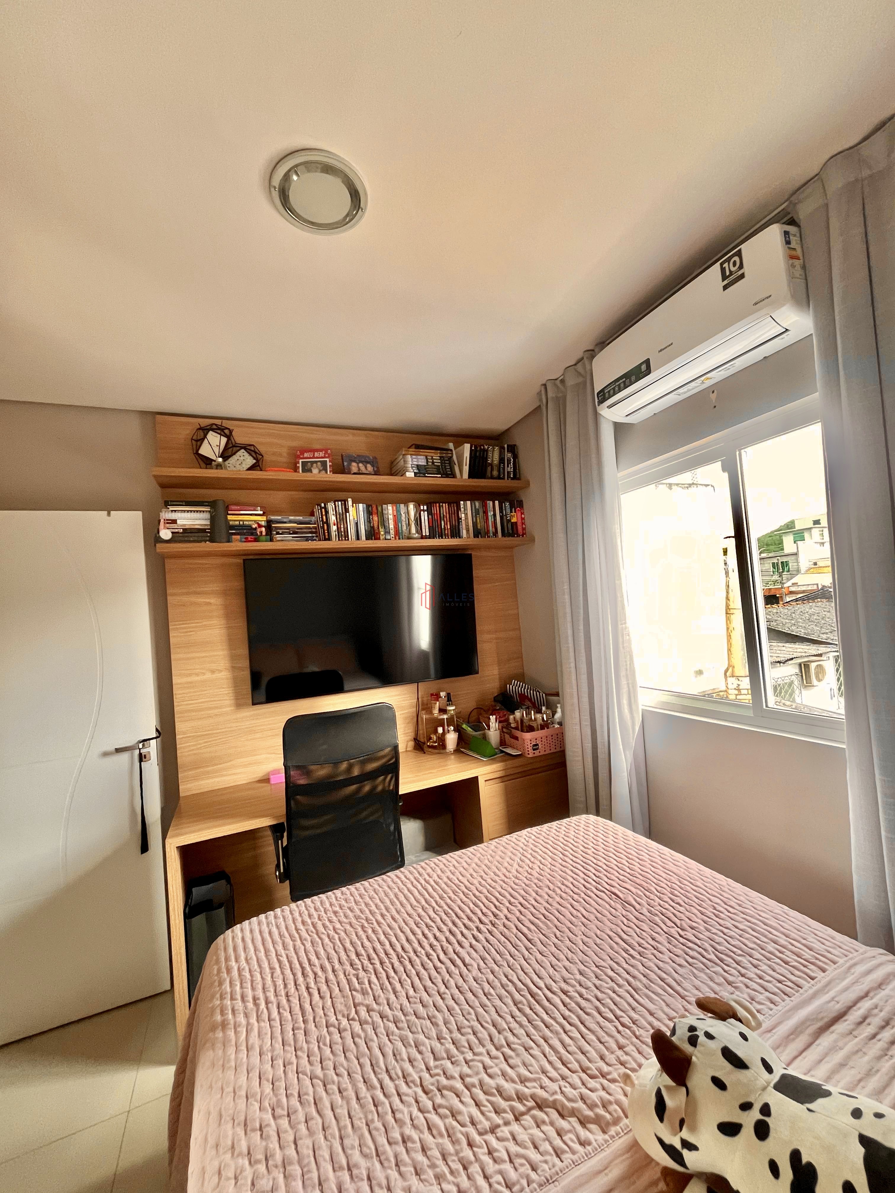 SOBRADO ALTO PADRÃO MOBILIADO | BAIRRO DA BARRA – BALNEÁRIO CAMBORIÚ/SC