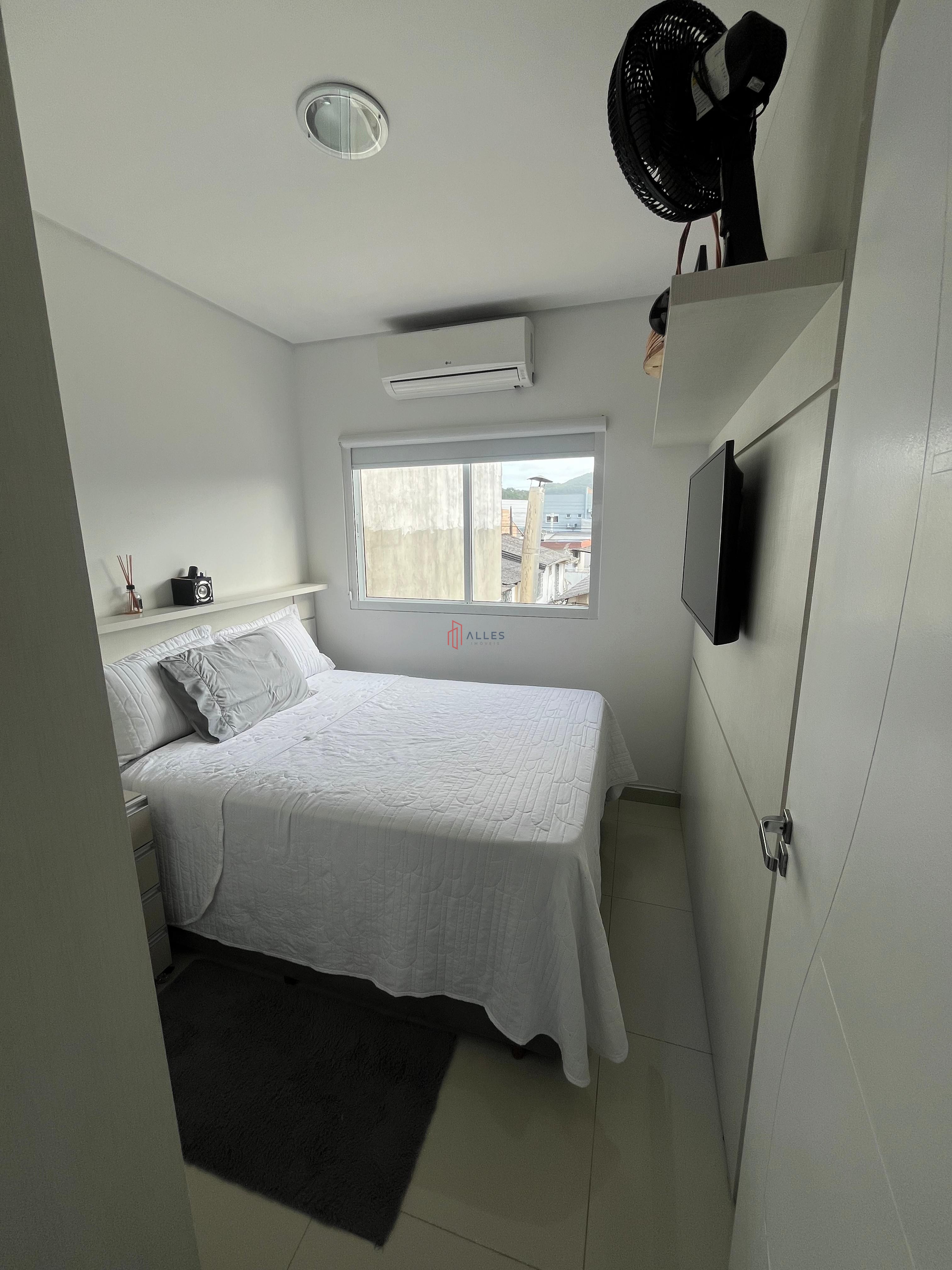 SOBRADO ALTO PADRÃO MOBILIADO | BAIRRO DA BARRA – BALNEÁRIO CAMBORIÚ/SC