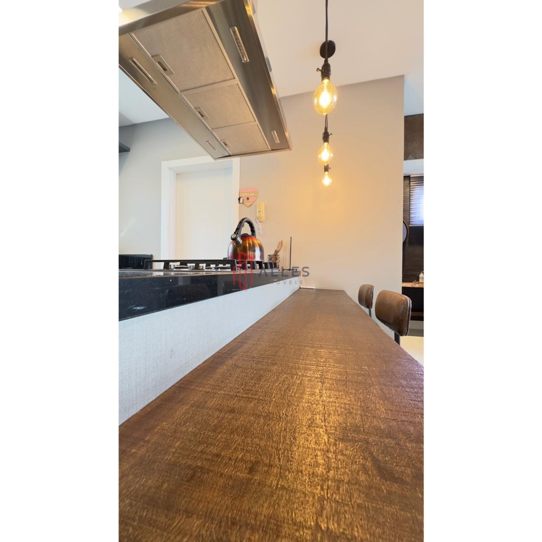 ALUGA-SE ANUAL APARTAMENTO NO CENTRO DE BALNEÁRIO CAMBORIÚ/SC