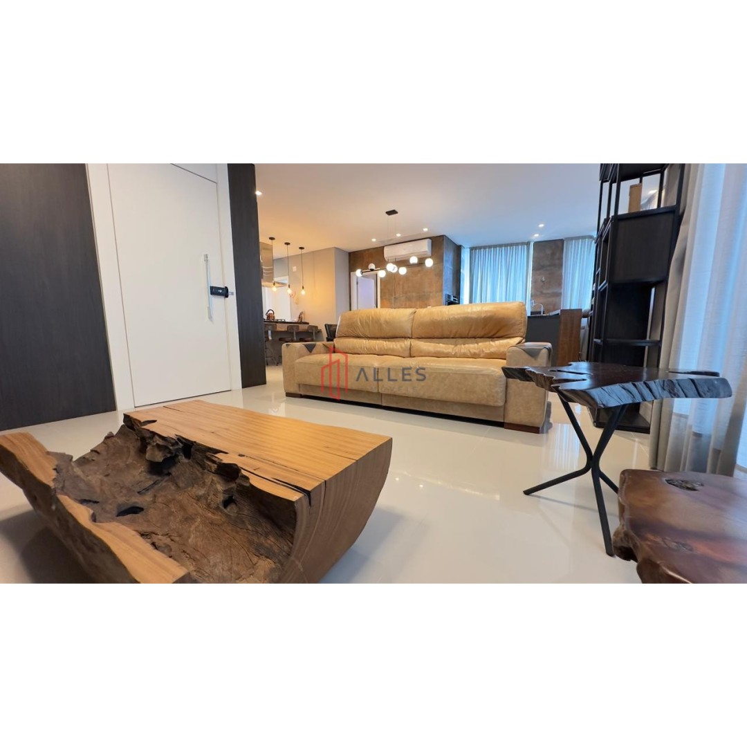 ALUGA-SE ANUAL APARTAMENTO NO CENTRO DE BALNEÁRIO CAMBORIÚ/SC