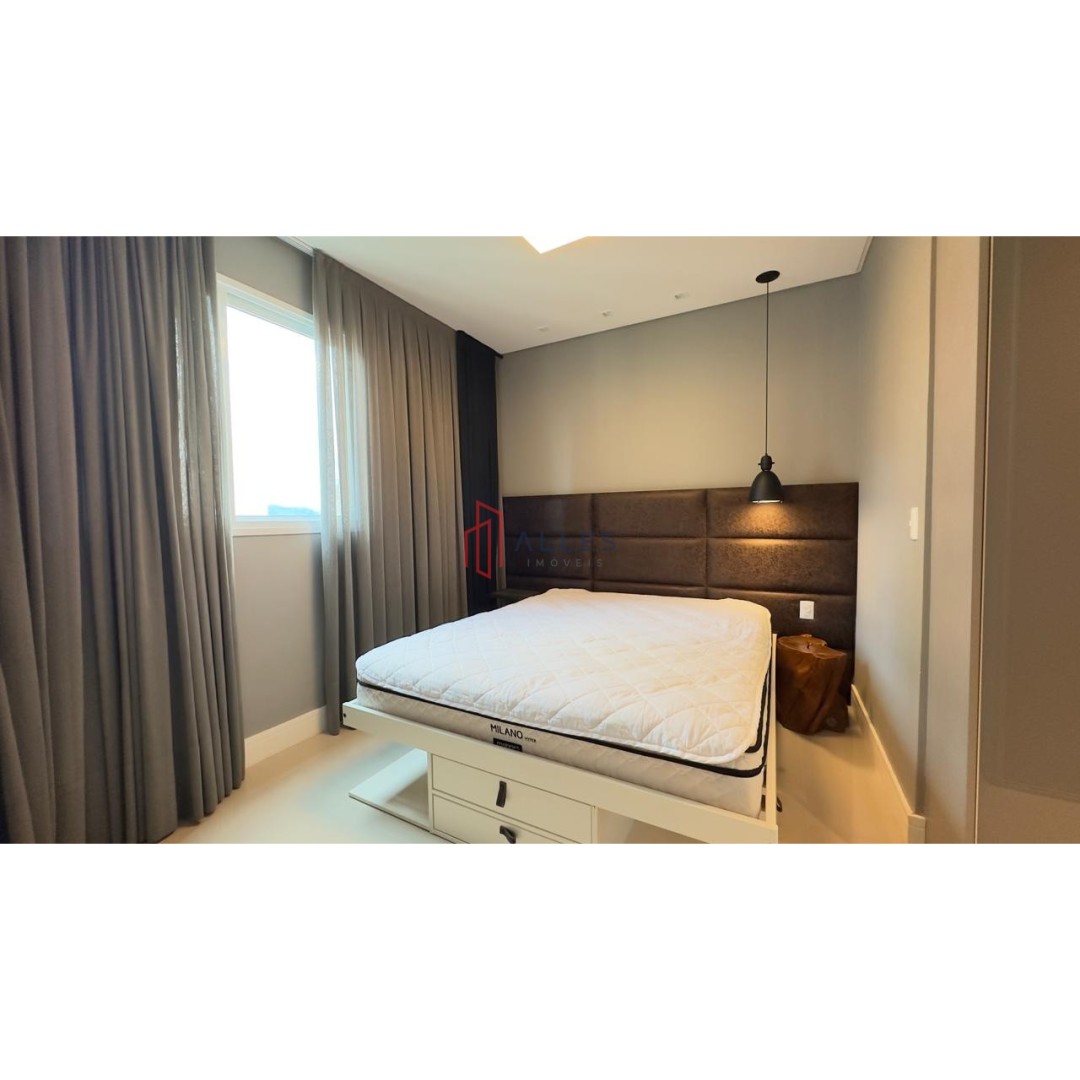 ALUGA-SE ANUAL APARTAMENTO NO CENTRO DE BALNEÁRIO CAMBORIÚ/SC