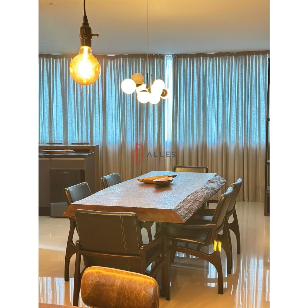 ALUGA-SE ANUAL APARTAMENTO NO CENTRO DE BALNEÁRIO CAMBORIÚ/SC