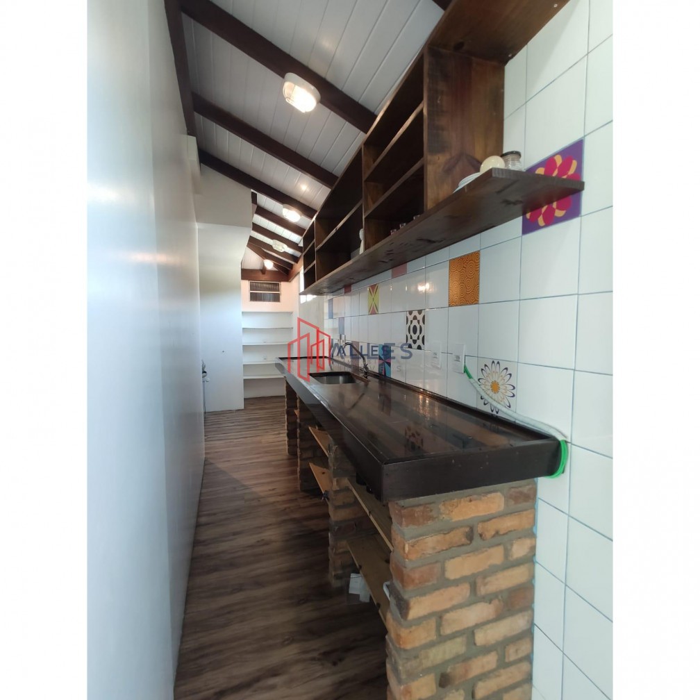 ALUGA-SE APARTAMENTO DIFERENCIADO EM BALNEÁRIO CAMBORIÚ/SC