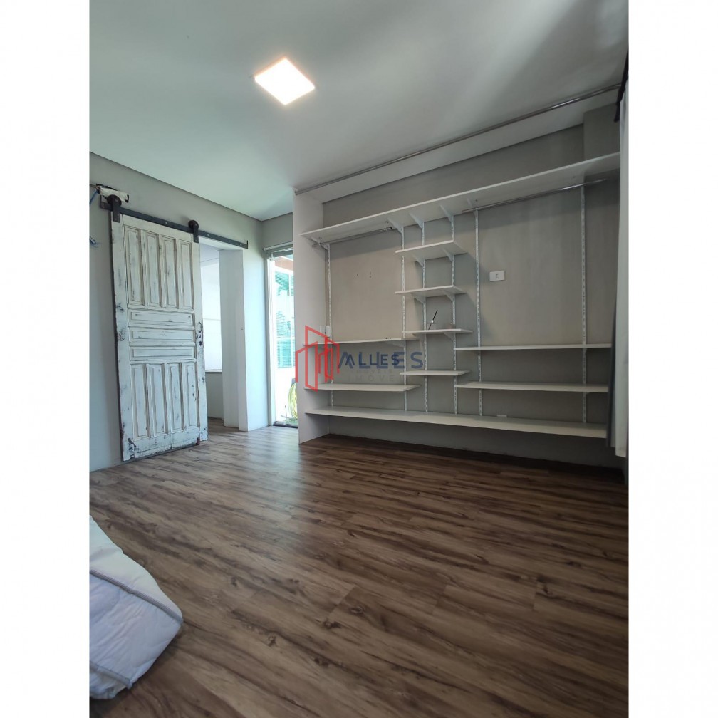 ALUGA-SE APARTAMENTO DIFERENCIADO EM BALNEÁRIO CAMBORIÚ/SC