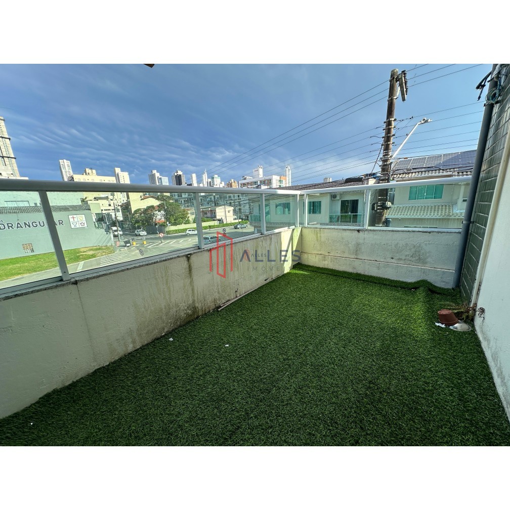 ALUGA-SE APARTAMENTO DIFERENCIADO EM BALNEÁRIO CAMBORIÚ/SC