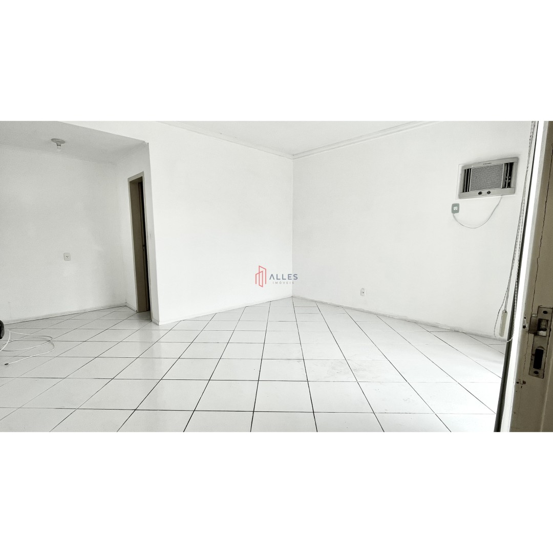 🏡✨ ALUGA-SE ANUAL | CASA COM PISCINA NO CENTRO DE BALNEÁRIO CAMBORIÚ/SC ✨🏡