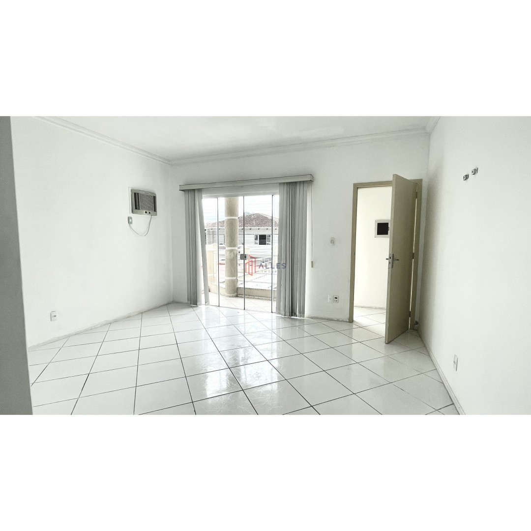 🏡✨ ALUGA-SE ANUAL | CASA COM PISCINA NO CENTRO DE BALNEÁRIO CAMBORIÚ/SC ✨🏡