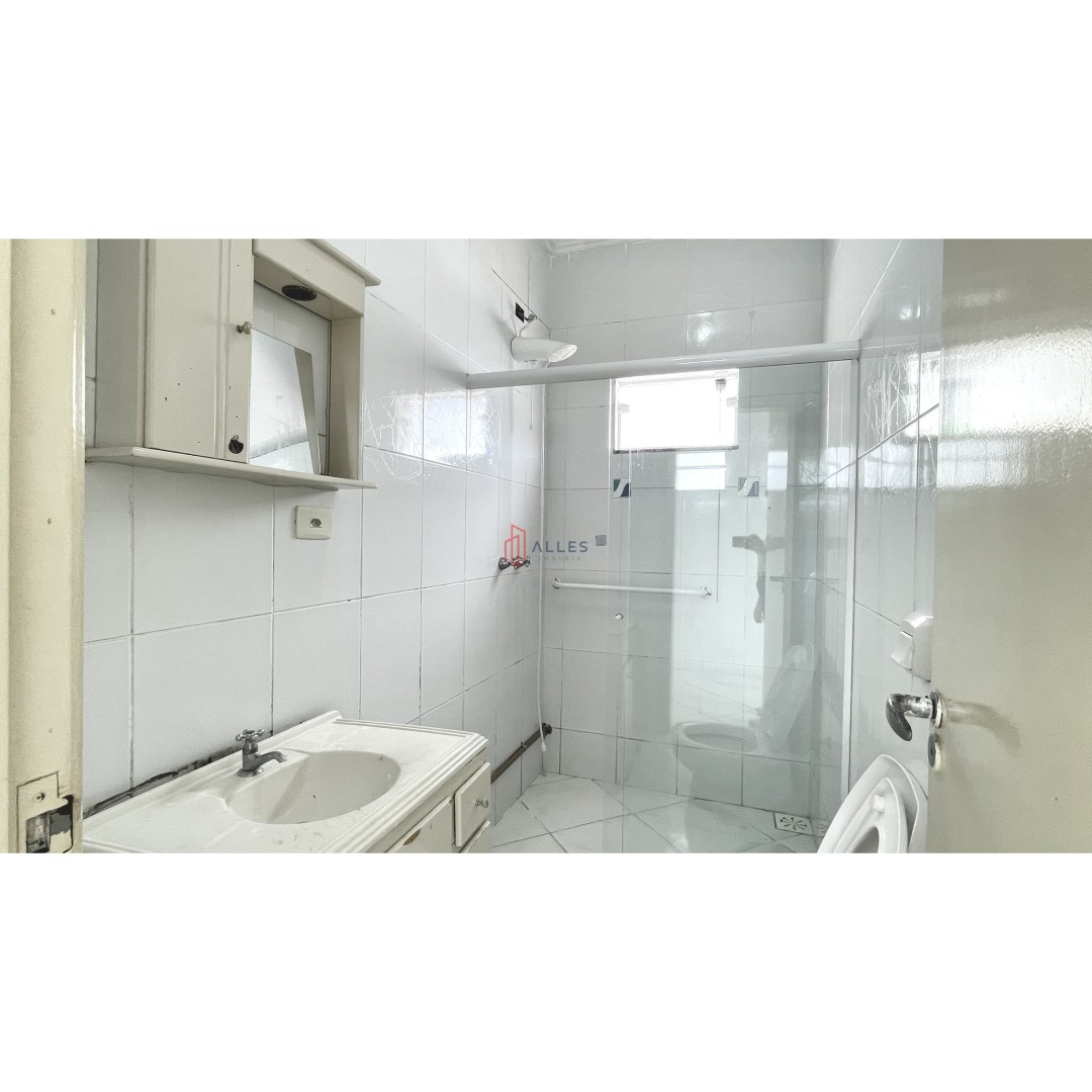 🏡✨ ALUGA-SE ANUAL | CASA COM PISCINA NO CENTRO DE BALNEÁRIO CAMBORIÚ/SC ✨🏡