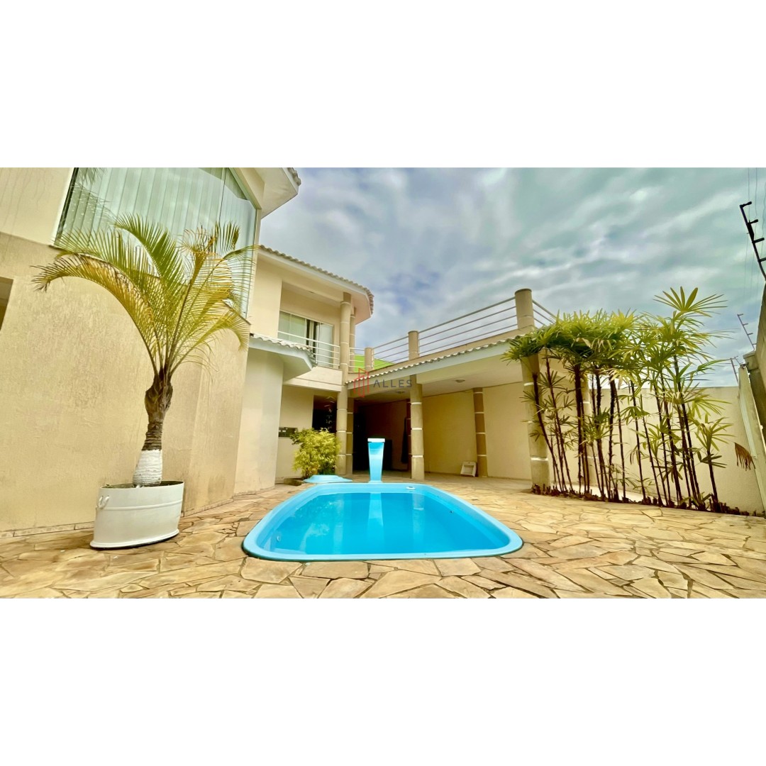 🏡✨ ALUGA-SE ANUAL | CASA COM PISCINA NO CENTRO DE BALNEÁRIO CAMBORIÚ/SC ✨🏡