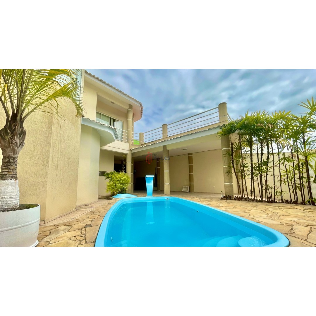 🏡✨ ALUGA-SE ANUAL | CASA COM PISCINA NO CENTRO DE BALNEÁRIO CAMBORIÚ/SC ✨🏡