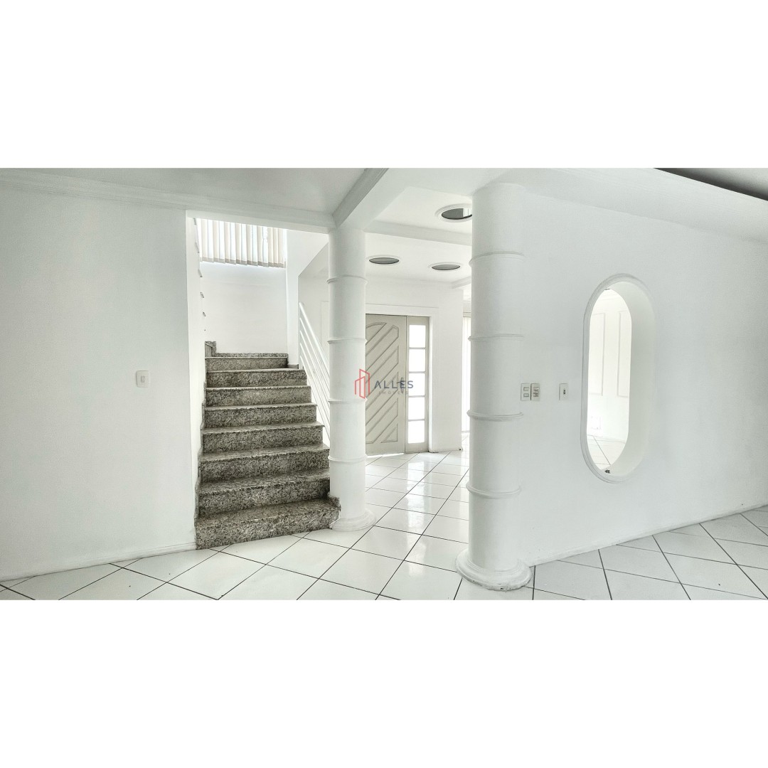 🏡✨ ALUGA-SE ANUAL | CASA COM PISCINA NO CENTRO DE BALNEÁRIO CAMBORIÚ/SC ✨🏡