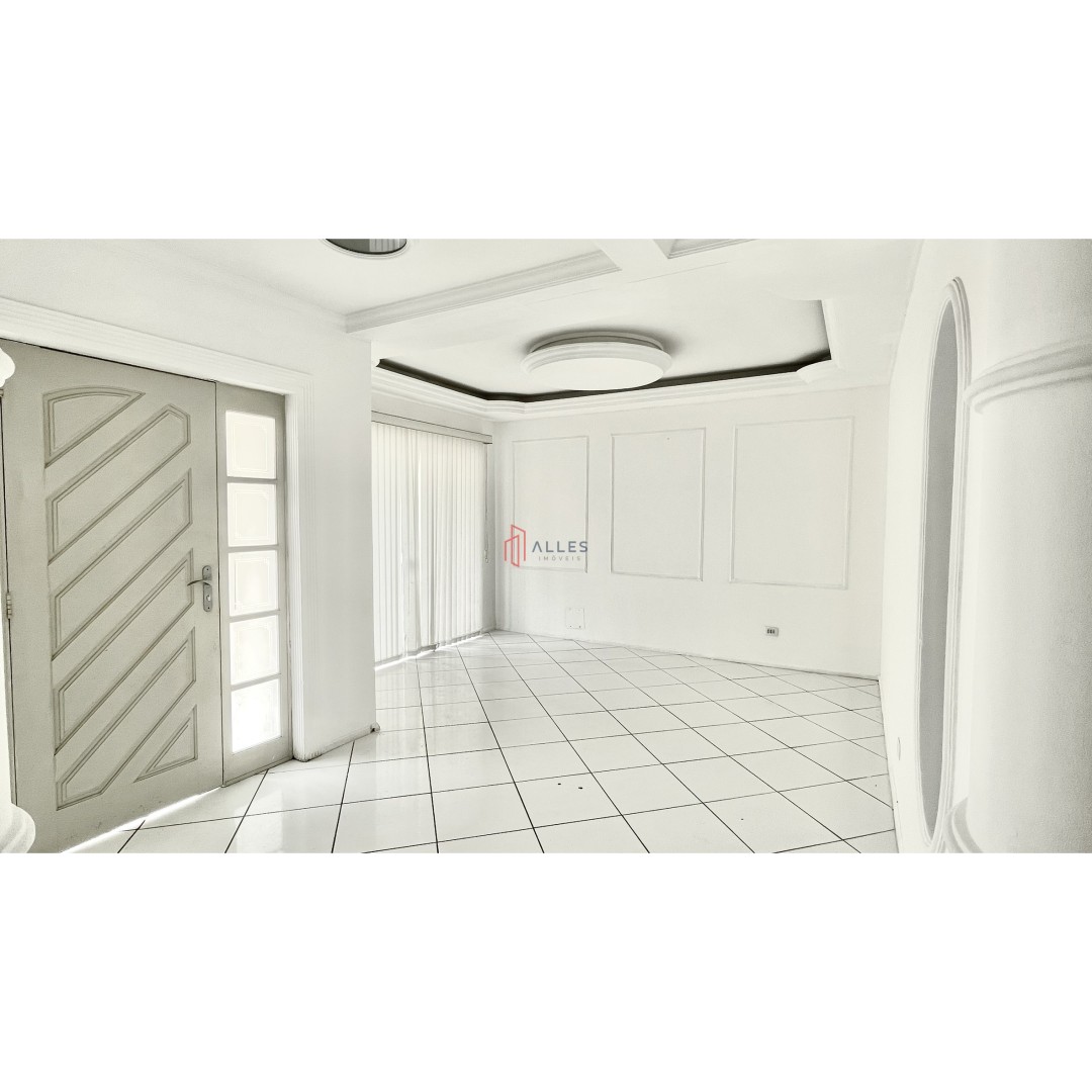 🏡✨ ALUGA-SE ANUAL | CASA COM PISCINA NO CENTRO DE BALNEÁRIO CAMBORIÚ/SC ✨🏡