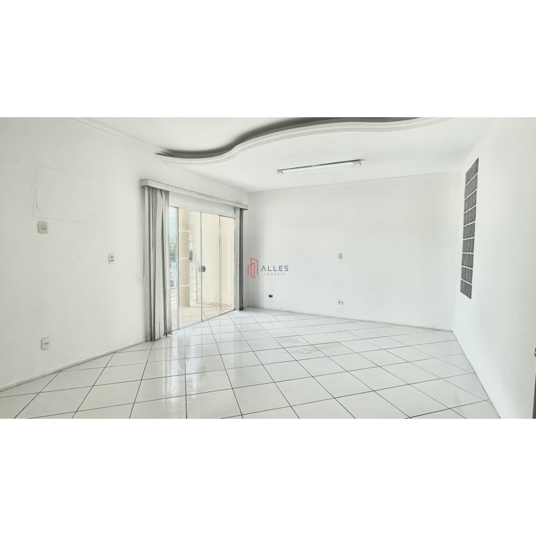 🏡✨ ALUGA-SE ANUAL | CASA COM PISCINA NO CENTRO DE BALNEÁRIO CAMBORIÚ/SC ✨🏡