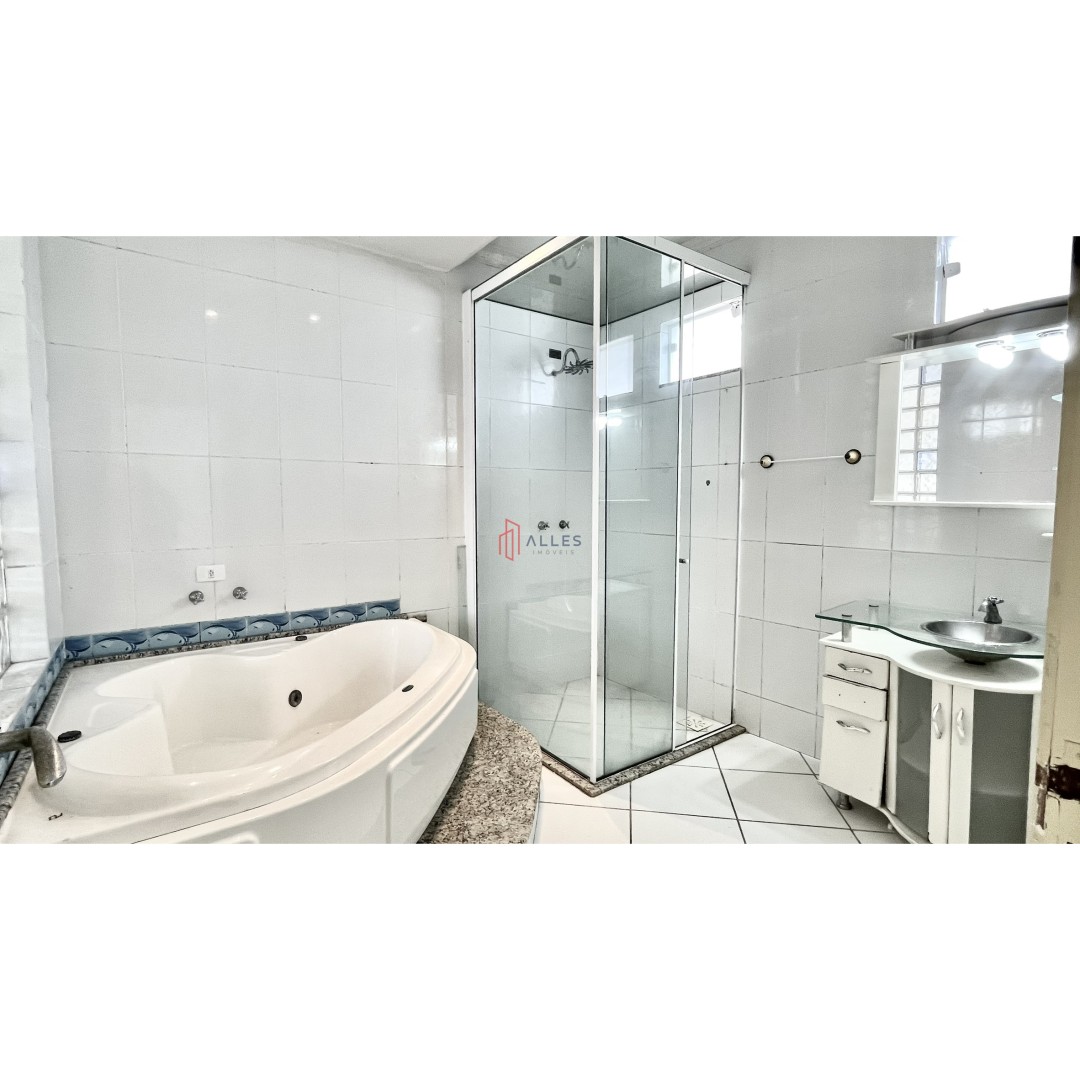 🏡✨ ALUGA-SE ANUAL | CASA COM PISCINA NO CENTRO DE BALNEÁRIO CAMBORIÚ/SC ✨🏡